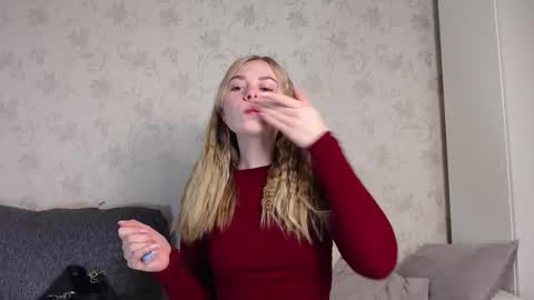 Snapshot of sofia_here chatting on February 10, 2026, 12:15 am Sofia here online show from February 10, 2026, 12:15 am