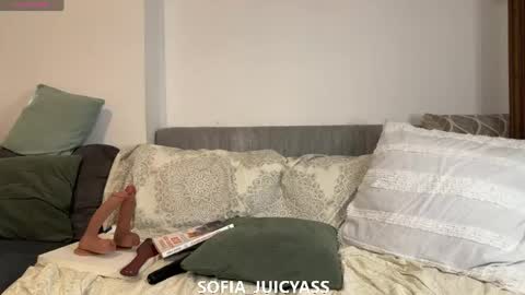 Snapshot of sofia_juicyass chatting on April 23, 2026, 3:14 pm sofia_juicyass online show from April 23, 2026, 3:14 pm