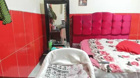 sofia_martinezv online show from July 5, 2026, 1:01 am