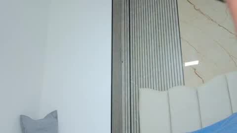 Sofia online show from April 22, 2026, 2:58 am