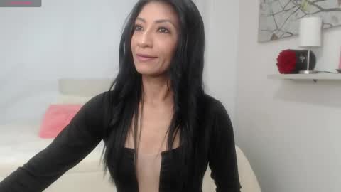 Snapshot of sofia_perez___ chatting on May 3, 2026, 8:37 pm Sofi online show from May 3, 2026, 8:37 pm