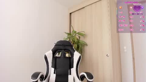 sofia_rivers_ online show from July 1, 2026, 1:13 pm
