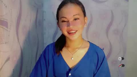 sofia_sweetheart18 online show from February 23, 2026, 3:09 pm