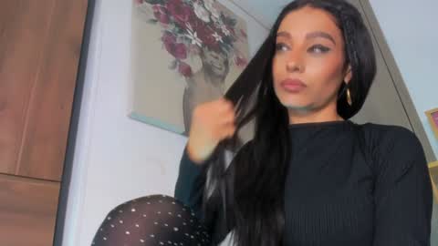 laura online show from December 22, 2024, 3:22 am