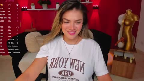 Snapshot of sofia_velvetx chatting on May 5, 2026, 2:36 pm sofia_velvetx online show from May 5, 2026, 2:36 pm