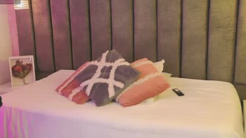 Sofi online show from April 21, 2026, 11:05 am