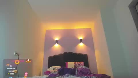 Sofia online show from September 19, 2025, 4:25 am