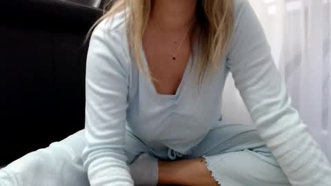 SofiaLenis online show from December 17, 2024, 3:06 pm