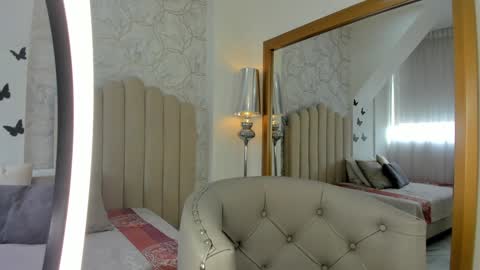 Sofia  online show from February 3, 2025, 3:27 pm