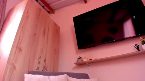 Snapshot of sofiavelez01 chatting on May 18, 2026, 4:13 pm sofiavelez01 online show from May 18, 2026, 4:13 pm