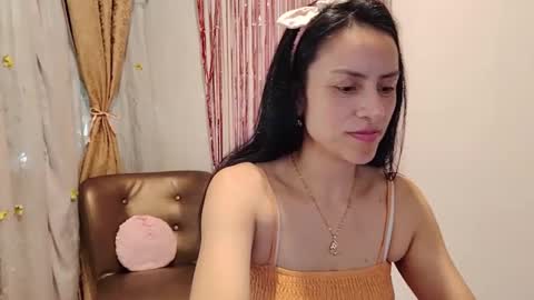 Sofi Bella online show from September 26, 2025, 3:16 pm