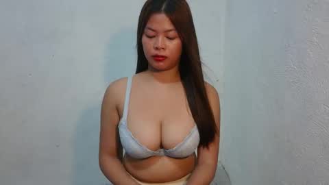 sofie_loorexx online show from February 6, 2026, 6:44 pm