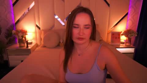 Snapshot of sofiebloom chatting on May 15, 2026, 10:17 pm Sofie online show from May 15, 2026, 10:17 pm