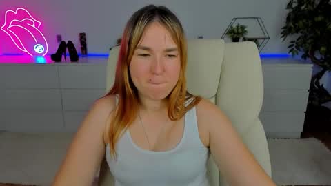 sofii_darling online show from November 21, 2025, 6:39 pm