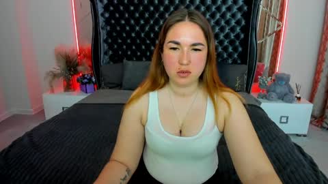 sofii_darling online show from April 22, 2026, 5:25 pm