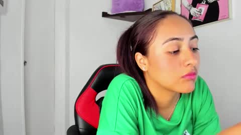 sofiia rodriguez online show from November 26, 2025, 4:52 pm