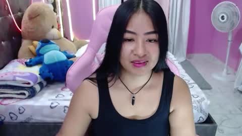 sofia Dreams online show from November 30, 2025, 8:02 pm