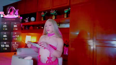 Sofa bonita  online show from March 6, 2025, 3:46 am