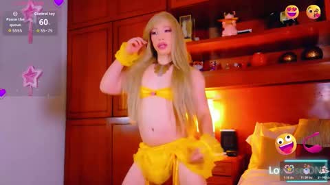 Sofa bonita  online show from October 30, 2025, 2:24 am