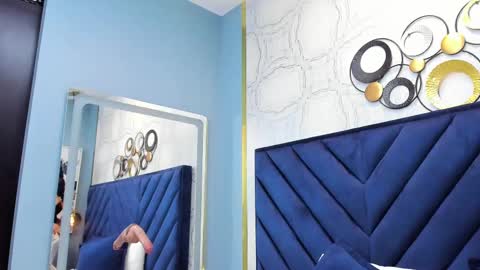 sofiifox online show from February 11, 2025, 2:35 pm