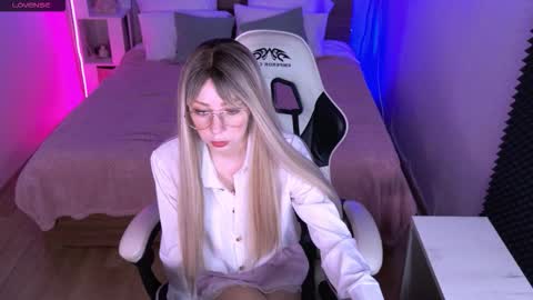 Sofia online show from October 5, 2025, 4:11 am