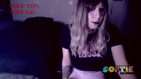 Snapshot of soft_serv chatting on April 11, 2026, 12:15 am Softie 3 online show from April 11, 2026, 12:15 am