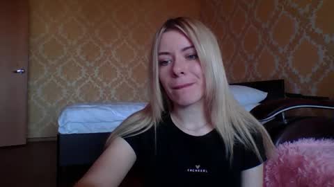 softy_aura online show from May 11, 2026, 7:14 am