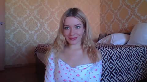 softy_aura online show from June 8, 2026, 10:48 am