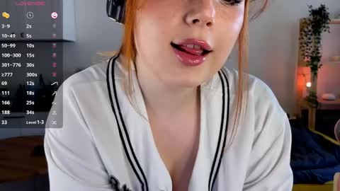 Snapshot of sofy_benson chatting on May 8, 2026, 1:49 pm Sofy online show from May 8, 2026, 1:49 pm