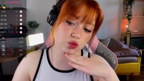 Snapshot of sofy_benson chatting on May 27, 2026, 1:52 pm Sofy online show from May 27, 2026, 1:52 pm