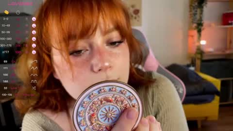 Snapshot of sofy_benson chatting on June 4, 2026, 1:39 pm Sofy online show from June 4, 2026, 1:39 pm