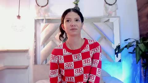 Snapshot of sofy_bonnet chatting on May 3, 2026, 12:22 pm online show from May 3, 2026, 12:22 pm
