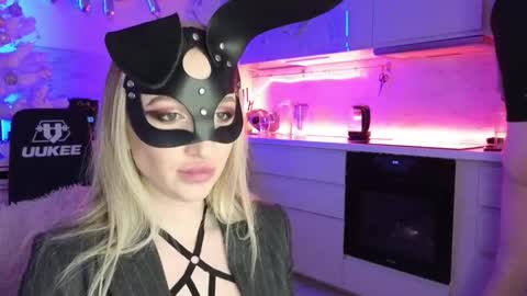 Snapshot of sofyandmike chatting on January 10, 2026, 8:32 pm SOFYandMIKE online show from January 10, 2026, 8:32 pm