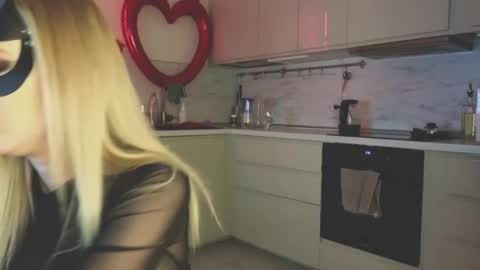 Snapshot of sofyandmike chatting on February 26, 2026, 8:30 pm SOFYandMIKE online show from February 26, 2026, 8:30 pm