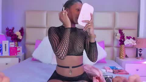   online show from November 28, 2025, 3:53 am