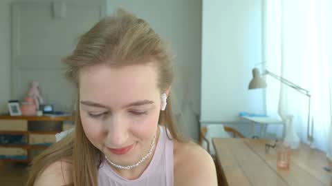 Bella online show from January 25, 2025, 12:26 pm