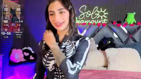 Snapshot of solbeaumont chatting on August 3, 2026, 8:01 pm Sol online show from August 3, 2026, 8:01 pm