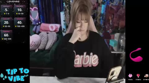 solesticia online show from January 14, 2025, 3:43 am