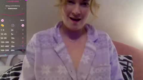 solesticia online show from November 4, 2025, 3:16 am