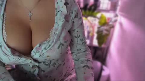 Snapshot of solisgaby chatting on July 25, 2026, 7:00 pm Gaby Solis online show from July 25, 2026, 7:00 pm