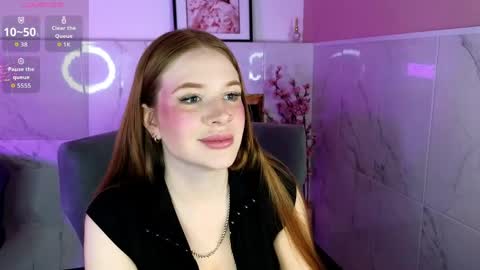 sollarkristy online show from May 6, 2026, 2:11 pm