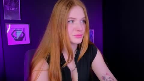 sollarkristy online show from May 17, 2026, 2:02 pm