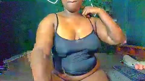 Snapshot of sollybunny chatting on May 4, 2026, 2:40 am Solly bunny online show from May 4, 2026, 2:40 am