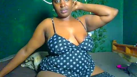Snapshot of sollybunny chatting on June 12, 2026, 2:21 am Solly bunny online show from June 12, 2026, 2:21 am