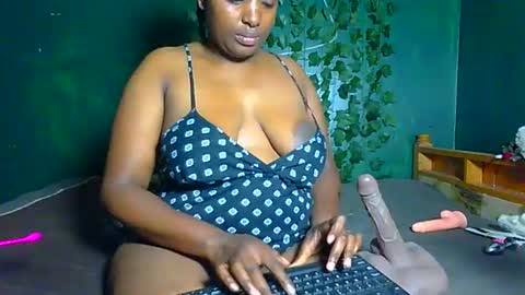 Snapshot of sollybunny chatting on June 13, 2026, 2:20 am Solly bunny online show from June 13, 2026, 2:20 am