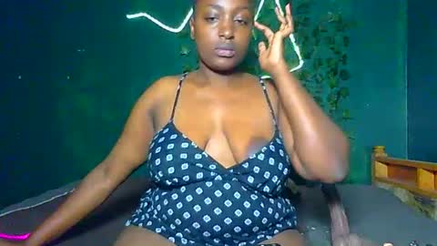 Snapshot of sollybunny chatting on June 18, 2026, 2:01 am Solly bunny online show from June 18, 2026, 2:01 am