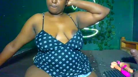 Snapshot of sollybunny chatting on June 27, 2026, 2:49 am Solly bunny online show from June 27, 2026, 2:49 am