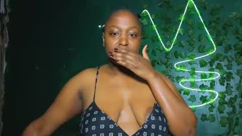Snapshot of sollybunny chatting on July 24, 2026, 4:10 am Solly bunny online show from July 24, 2026, 4:10 am