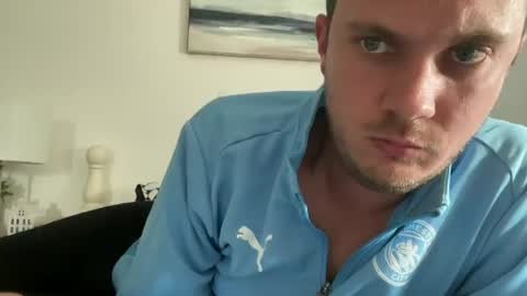 solobrit online show from June 29, 2026, 3:56 pm