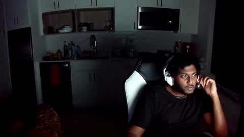 solo online show from January 27, 2025, 1:26 am